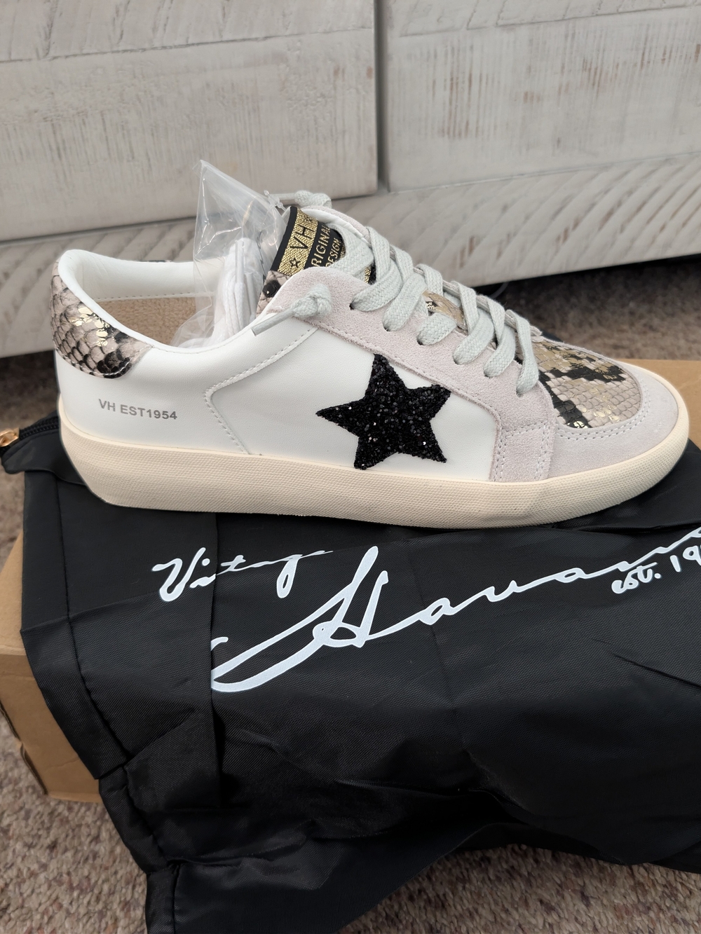 NIB Vintage Havana Bonnie White Snake Glitter Star Sneakers Size 8